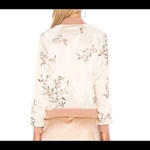 x REVOLVE Worldwide Bomber